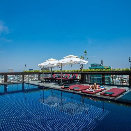 V Hotel Phnom Penh Eksteriør billede