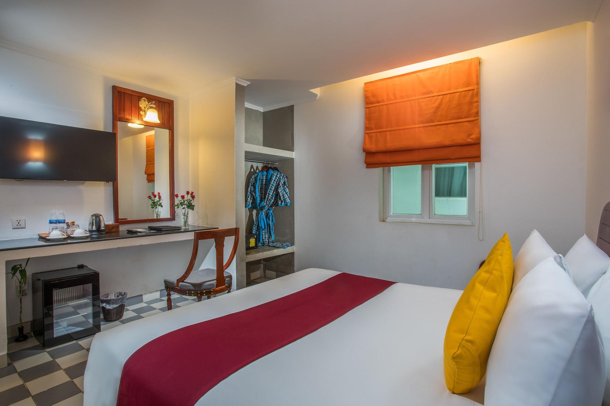 V Hotel Phnom Penh Eksteriør billede