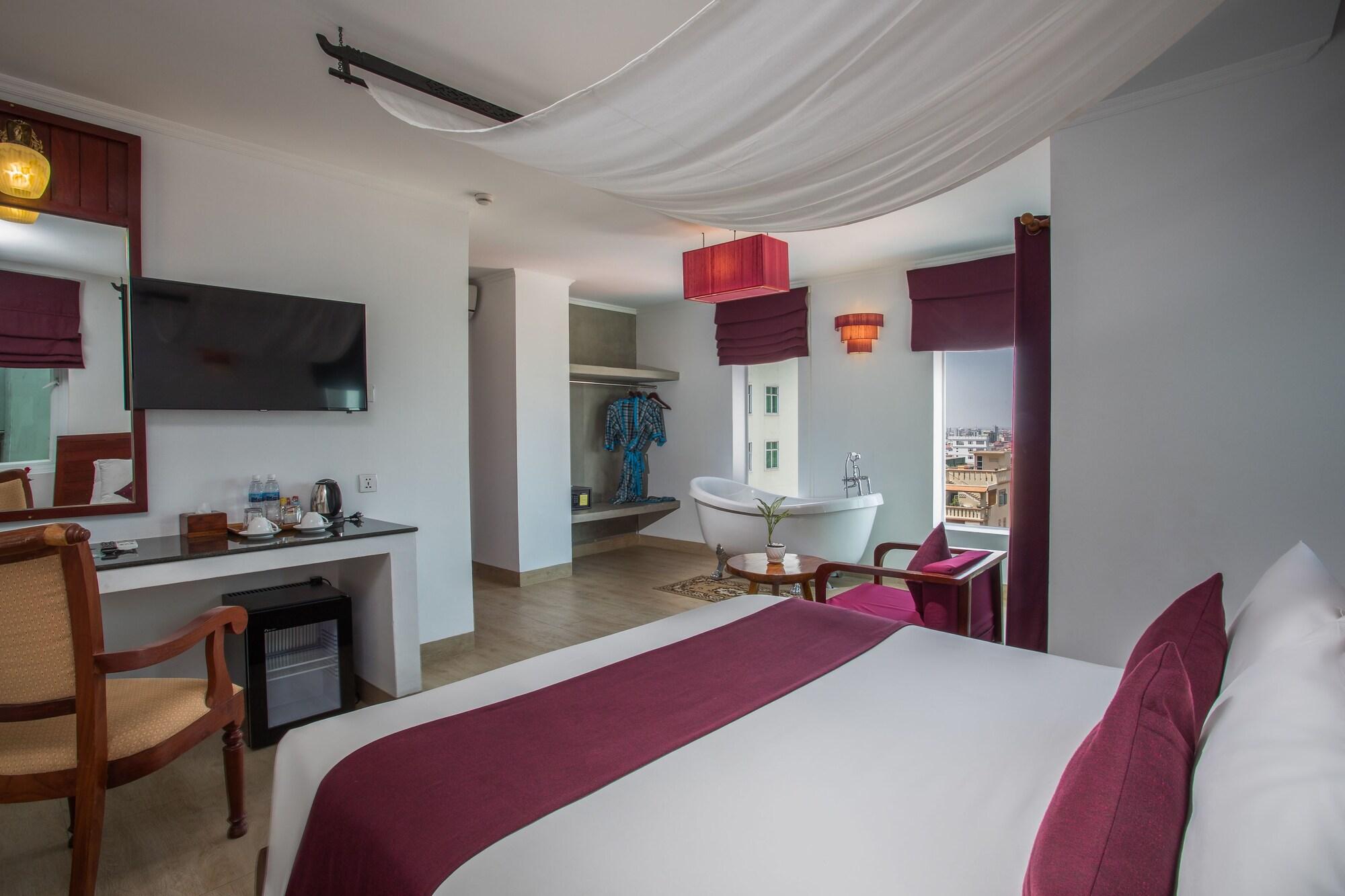 V Hotel Phnom Penh Eksteriør billede