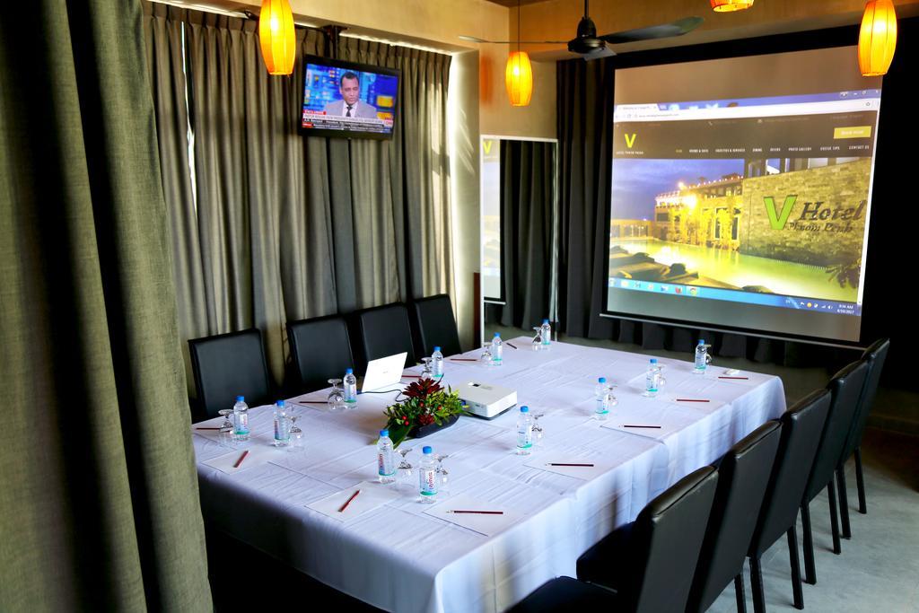 V Hotel Phnom Penh Eksteriør billede