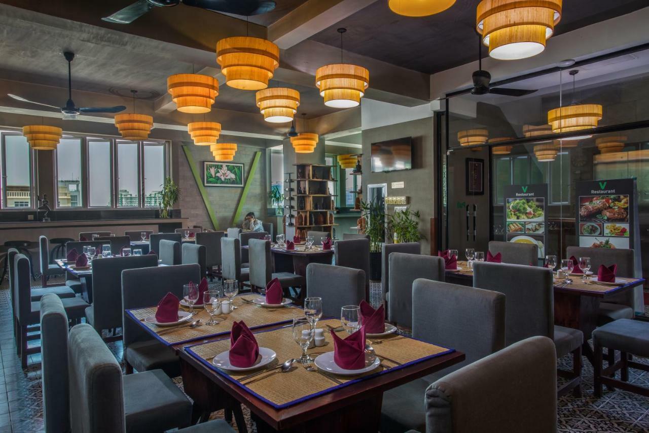 V Hotel Phnom Penh Eksteriør billede