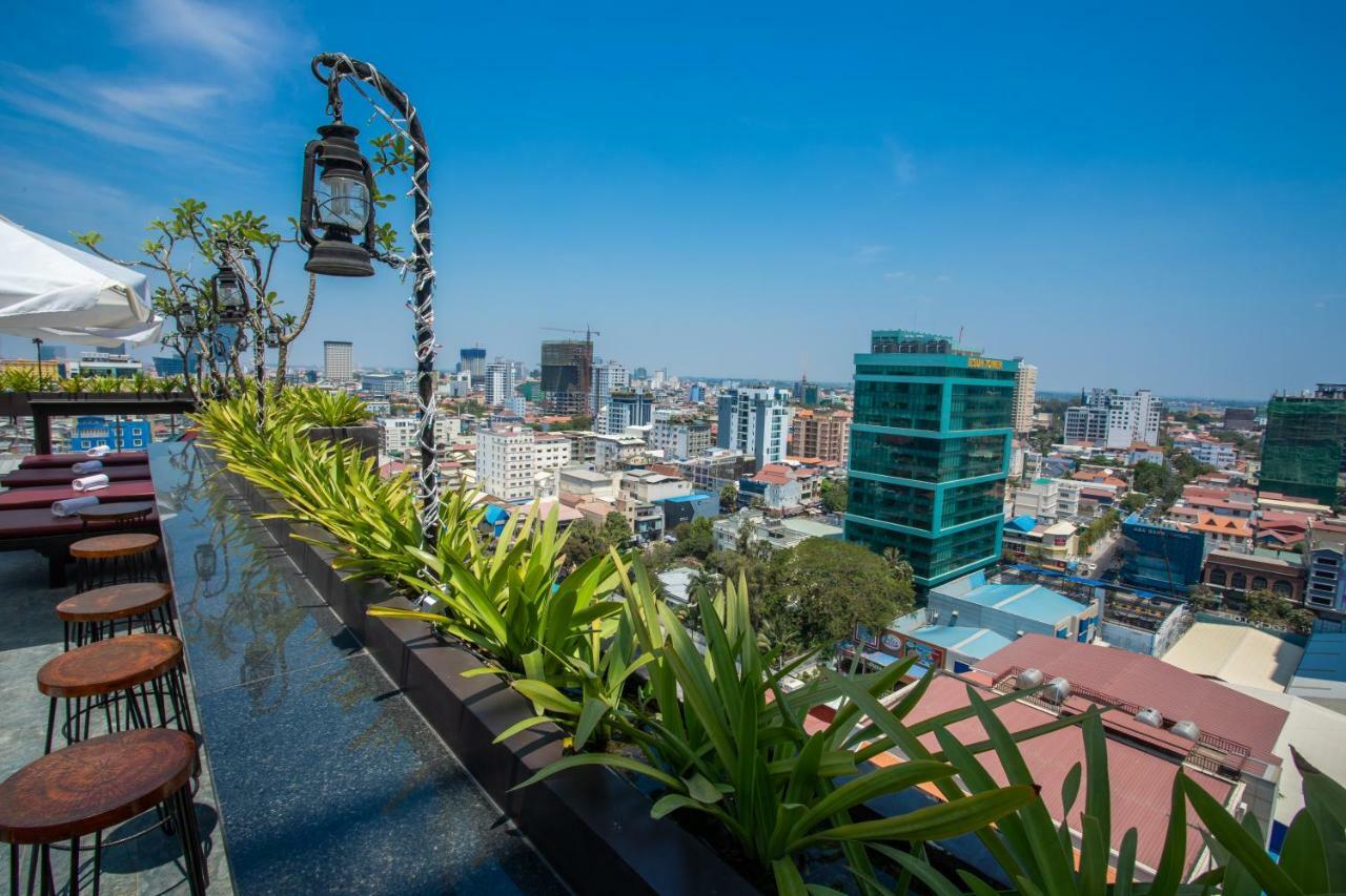 V Hotel Phnom Penh Eksteriør billede