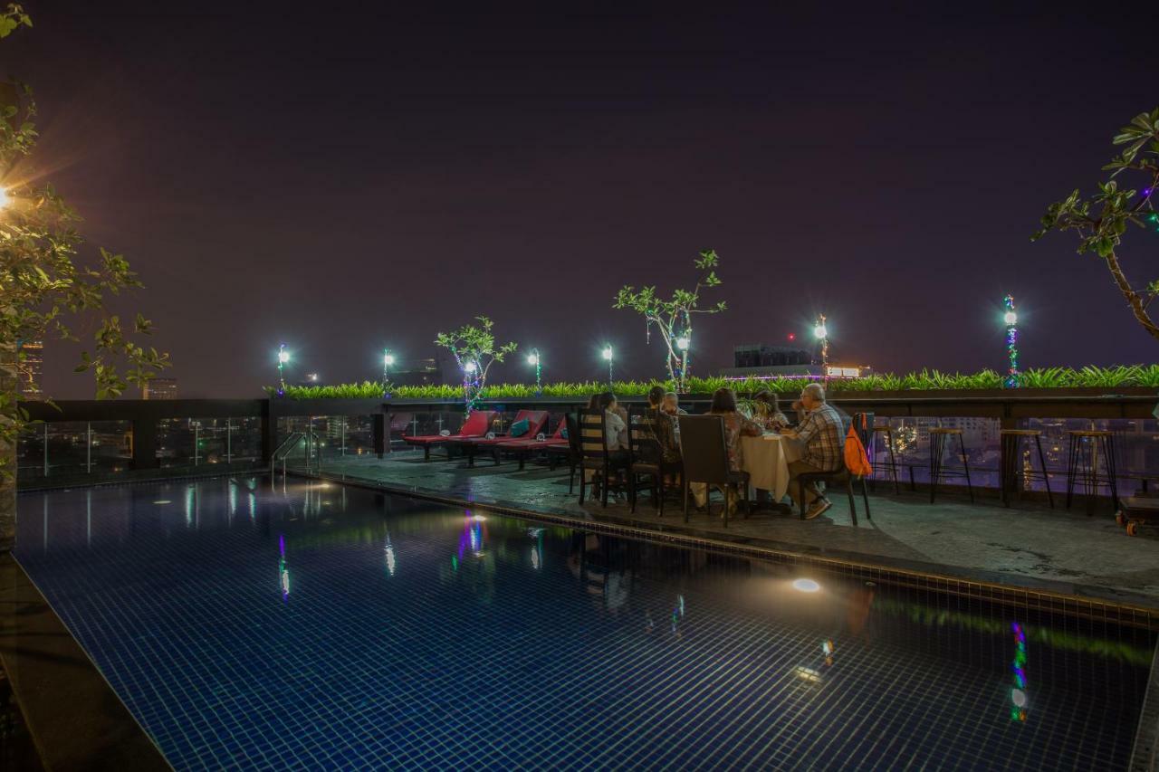 V Hotel Phnom Penh Eksteriør billede