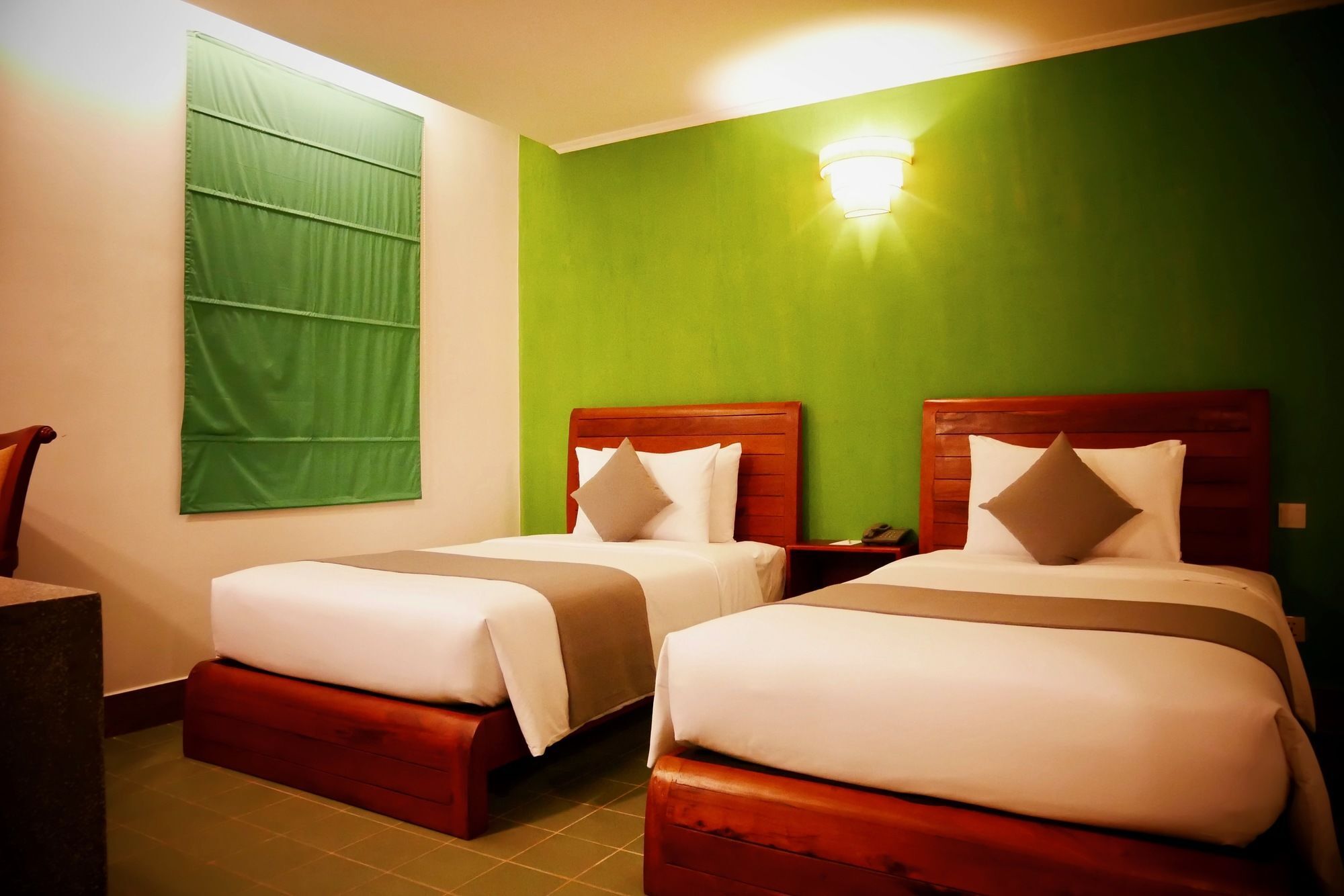 V Hotel Phnom Penh Eksteriør billede