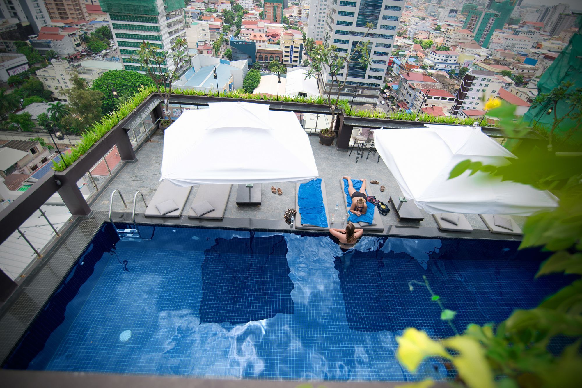 V Hotel Phnom Penh Eksteriør billede