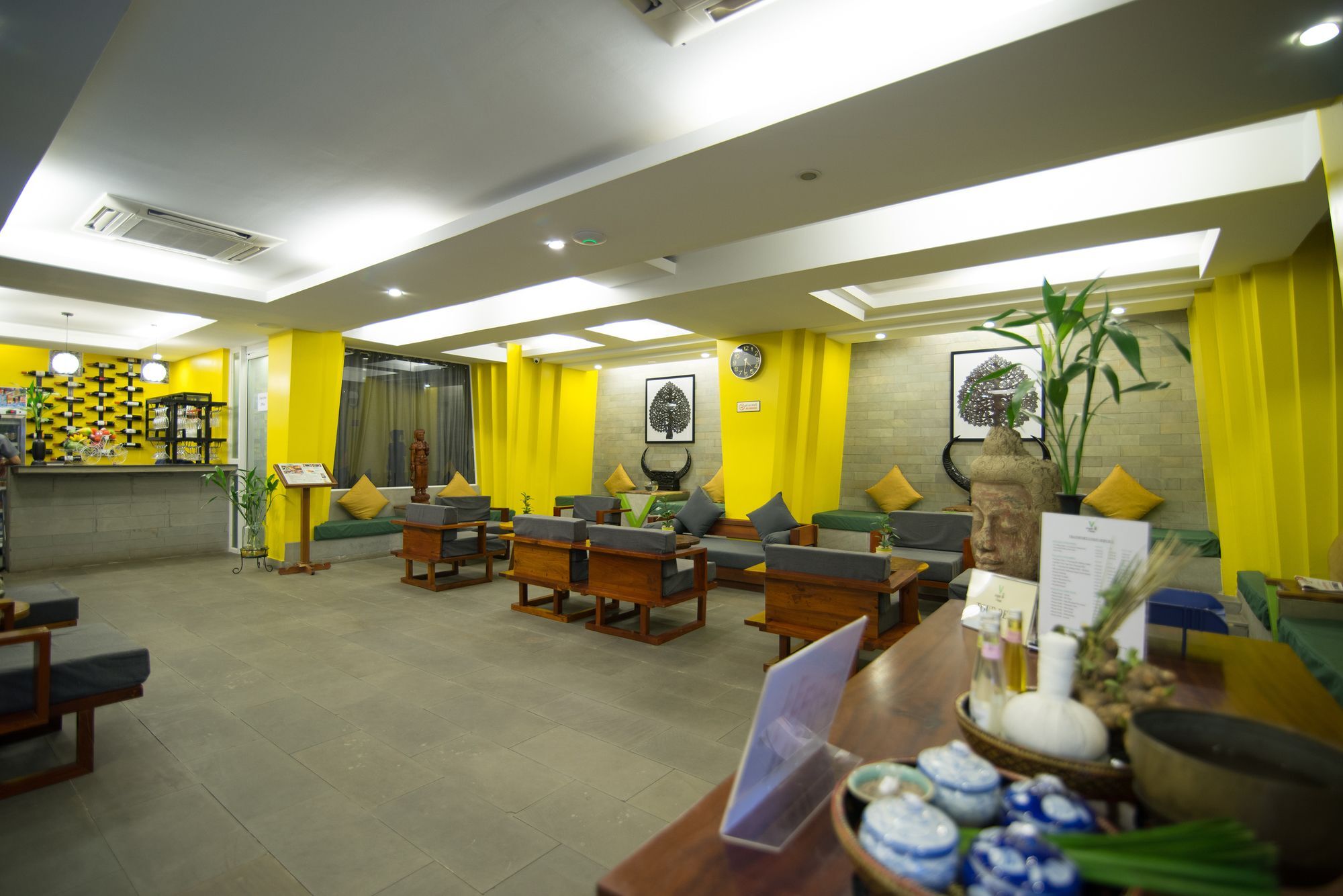 V Hotel Phnom Penh Eksteriør billede