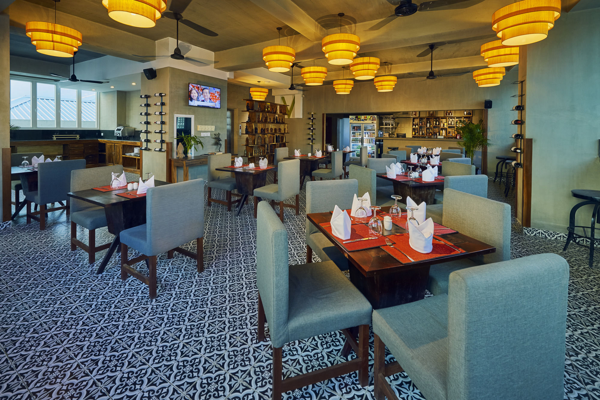 V Hotel Phnom Penh Eksteriør billede