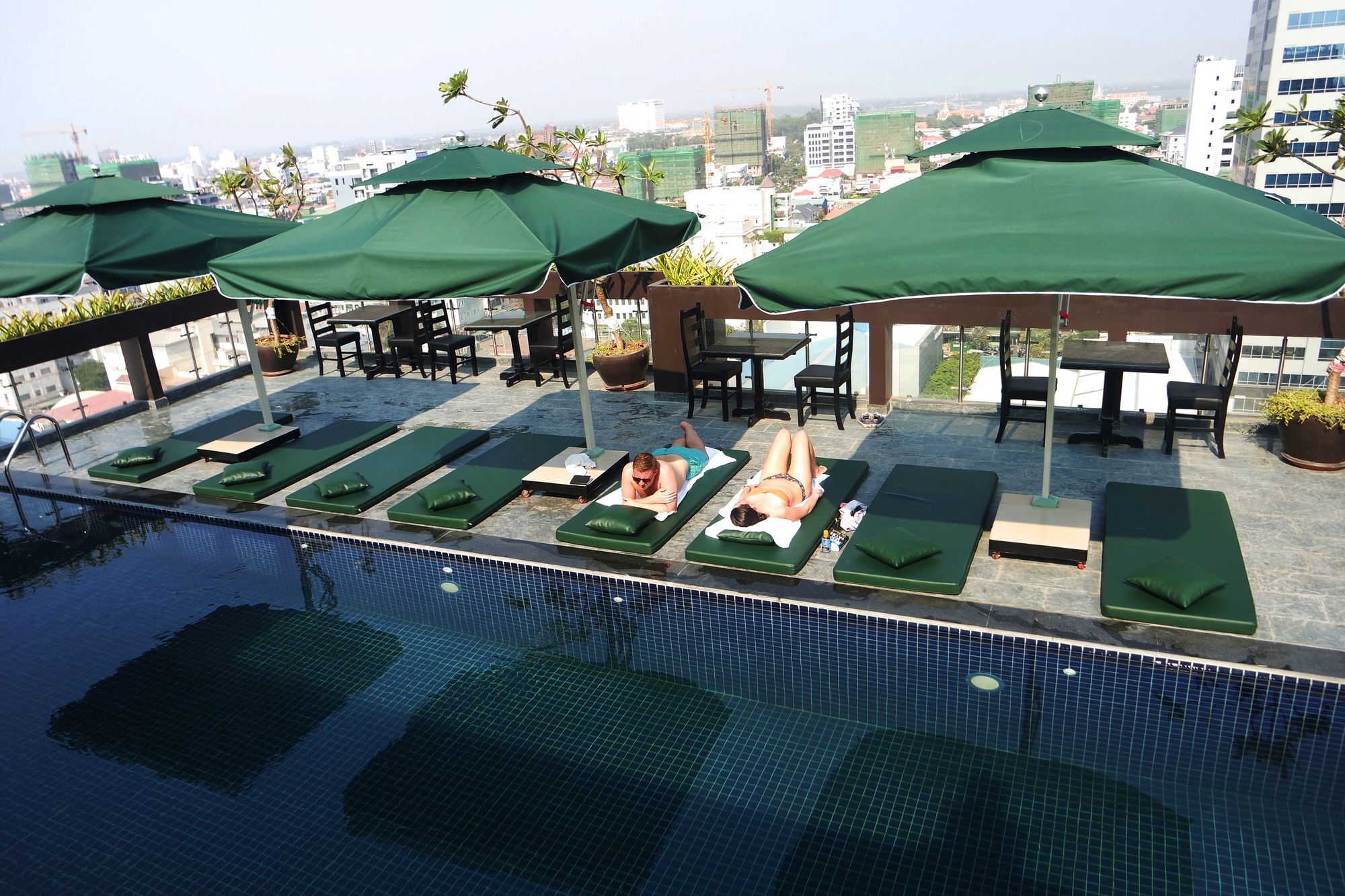 V Hotel Phnom Penh Eksteriør billede